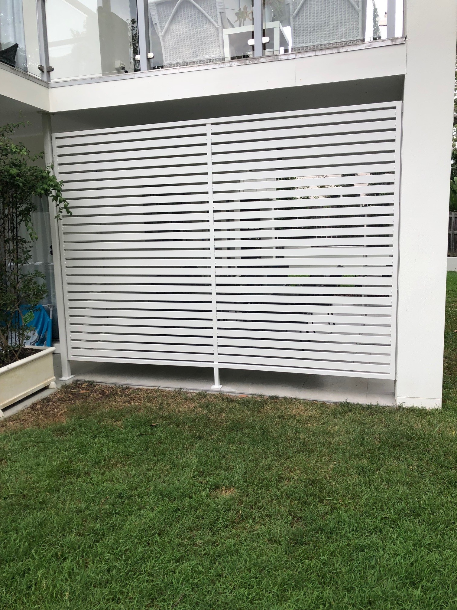 Aluminium privacy screen